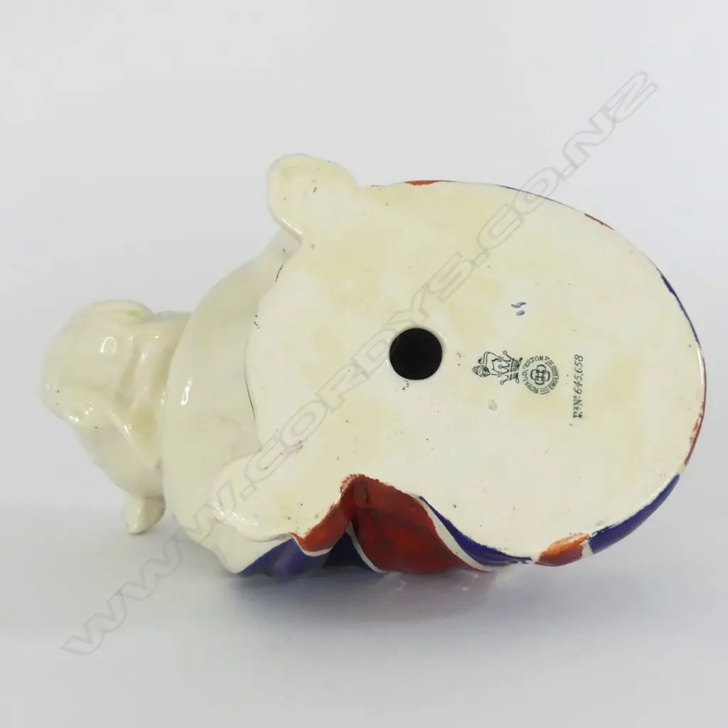 DOULTON SEATED ENGLISH BULLDOG IN UNION JACK; LARGE - Rd. No. 645658 H.150mm Image 1++