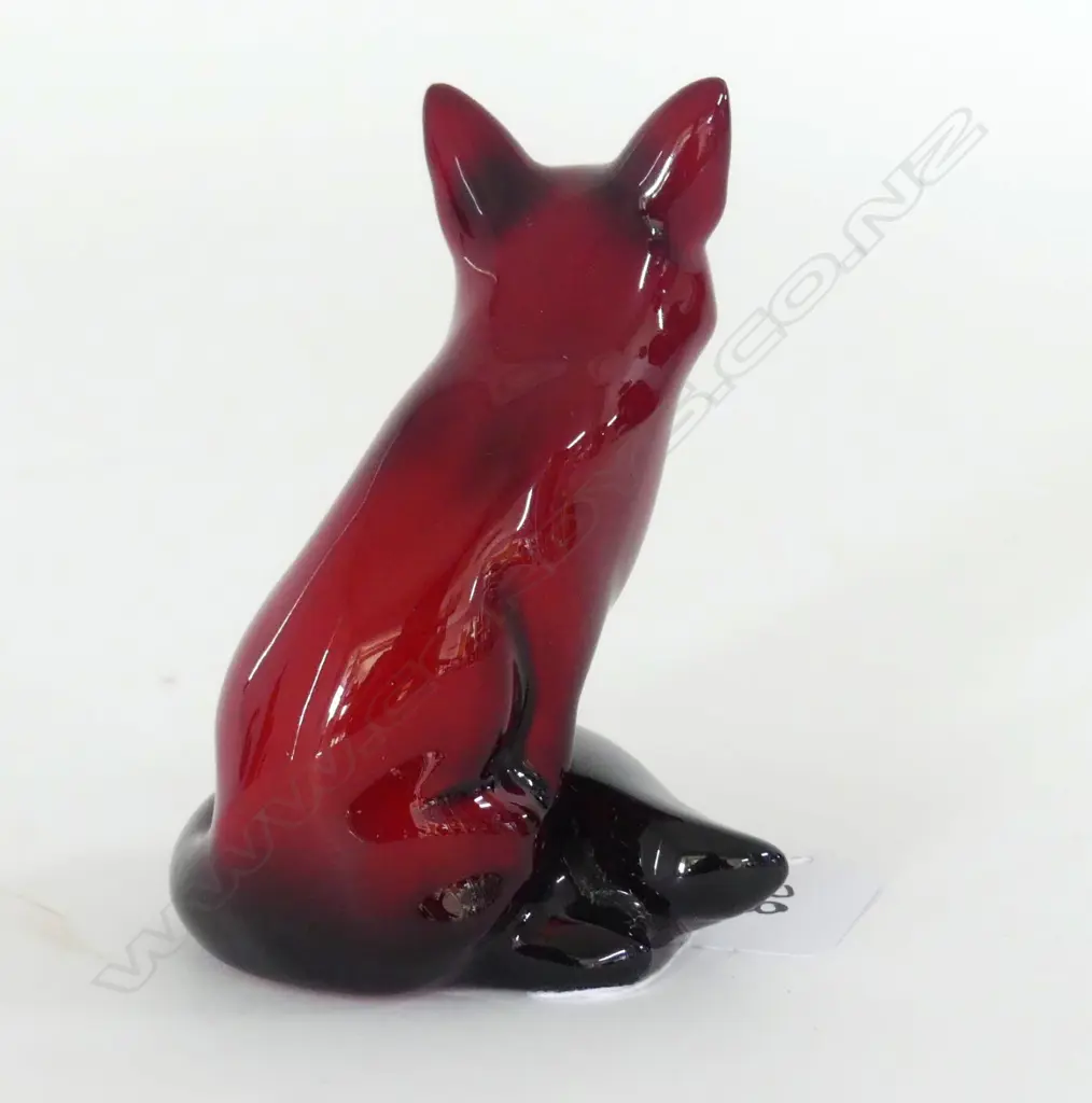 DOULTON FLAMBE SEATED FOX. H.105mm Image 1++