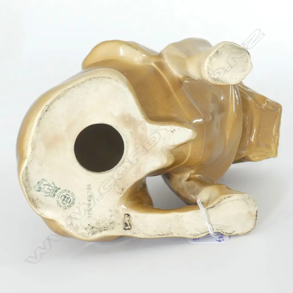 DOULTON KAKHI WWI BULLDOG WITH TIN HELMET Rd No.662746 H.160mm Image 1++