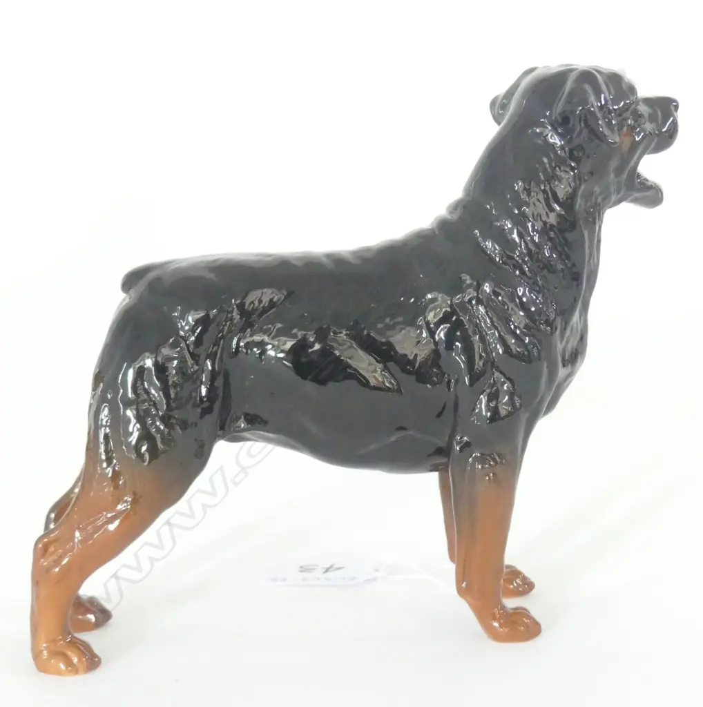 DOULTON STANDING ROTTWEILER. MED. H.145mm Image 1++