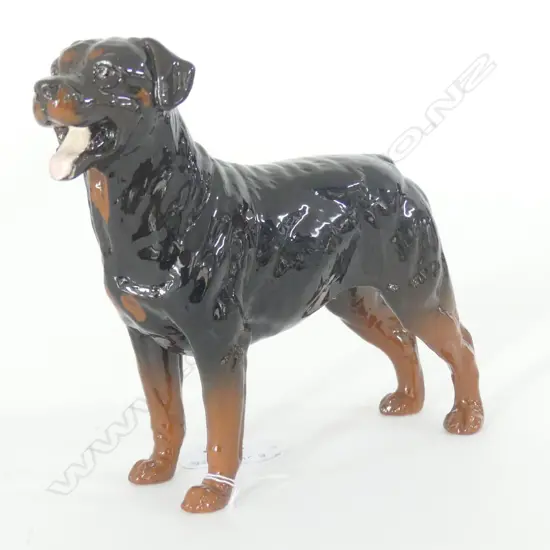 DOULTON STANDING ROTTWEILER. MED. H.145mm