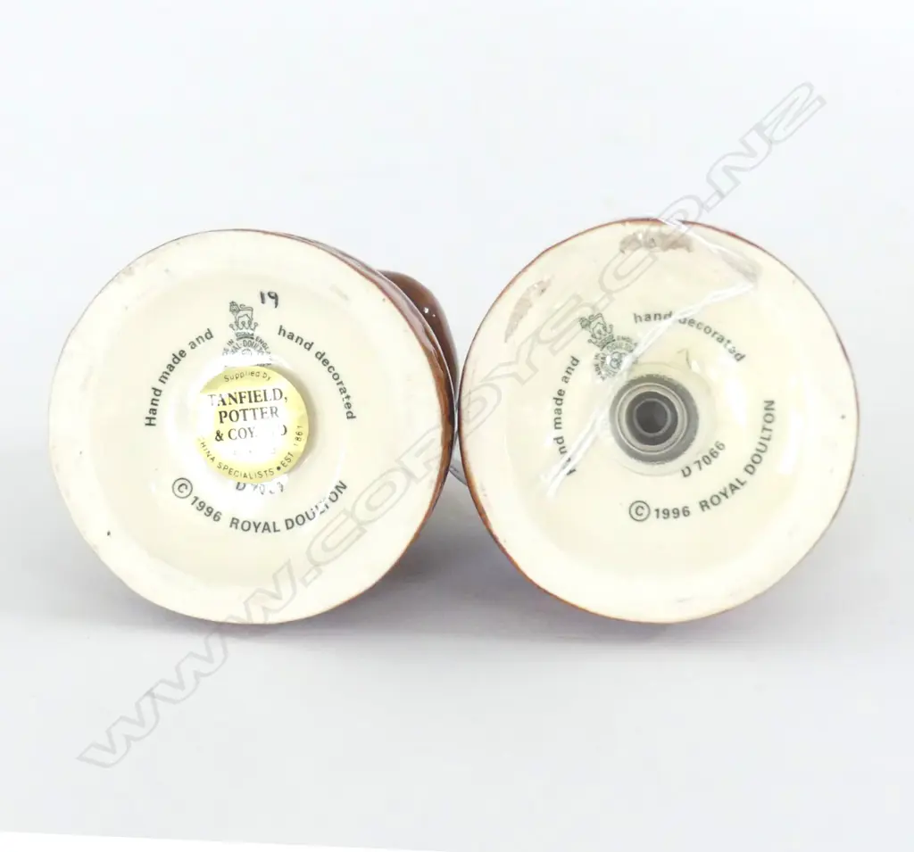 DOULTON SALT & PEPPER SHAKERS, "VOTES FOR WOMEN" & "TOIL FOR MEN" 1996, H.85mm Image 1++