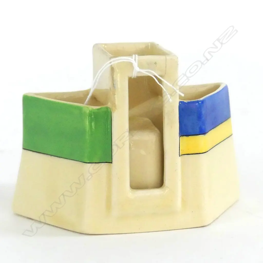 DOULTON ART DECO MATCH HOLDER/ASHTRAY (PROFESSIONAL RESTORATION TO TOP) H.70 x W.100mm Image 1++