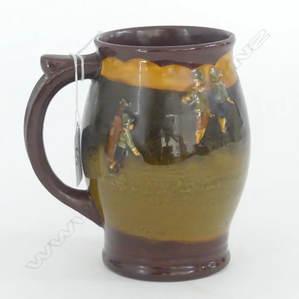 DOULTON KINGSWARE GOLFING MUG H.140mm Image 1++
