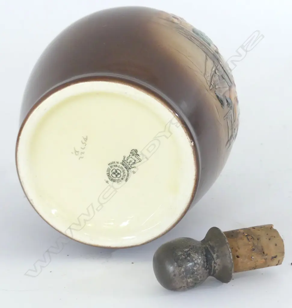  DOULTON KINGSWARE WHISKY FLASK "MR PICKWICK PROPOSES A TOAST" DESIGNED BY NOKE H.220mm Image 1++
