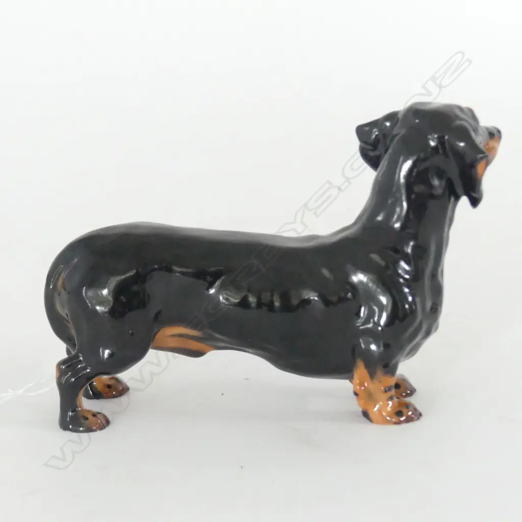 DOULTON DACHSHUND, HN1128 MED H.100mm Image 1++