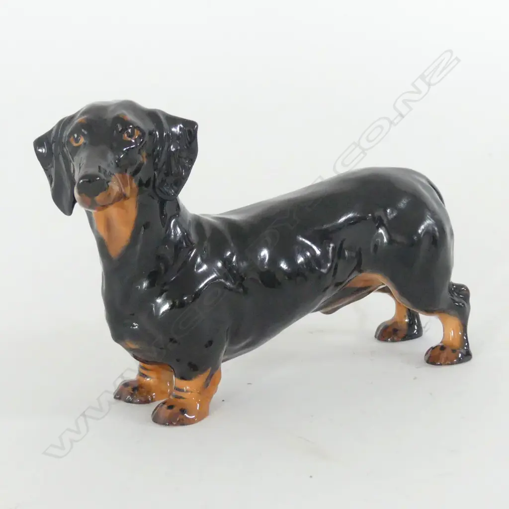 DOULTON DACHSHUND, HN1128 MED H.100mm Image 1++