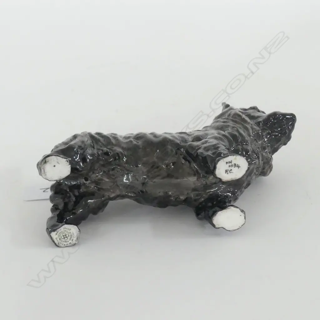 DOULTON CAIRN TERRIER, HN1034. MED H.110mm Image 1++