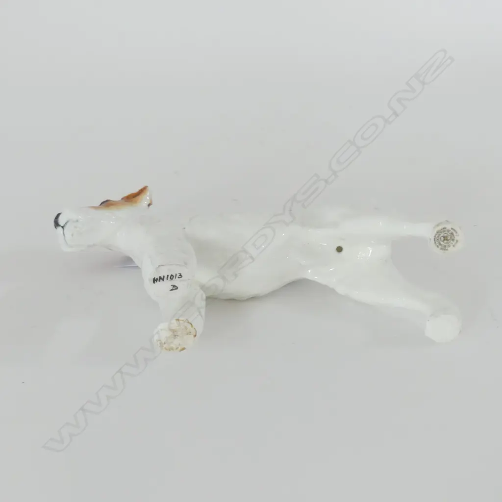 DOULTON ROUGH HAIRED TERRIER MED HN1013. H.135mm (firing fault) Image 1++