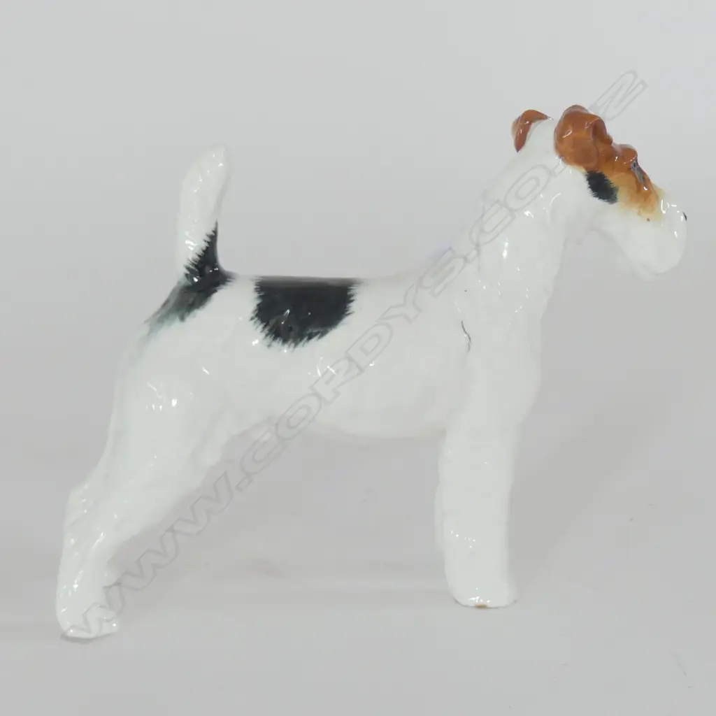 DOULTON ROUGH HAIRED TERRIER MED HN1013. H.135mm (firing fault) Image 1++