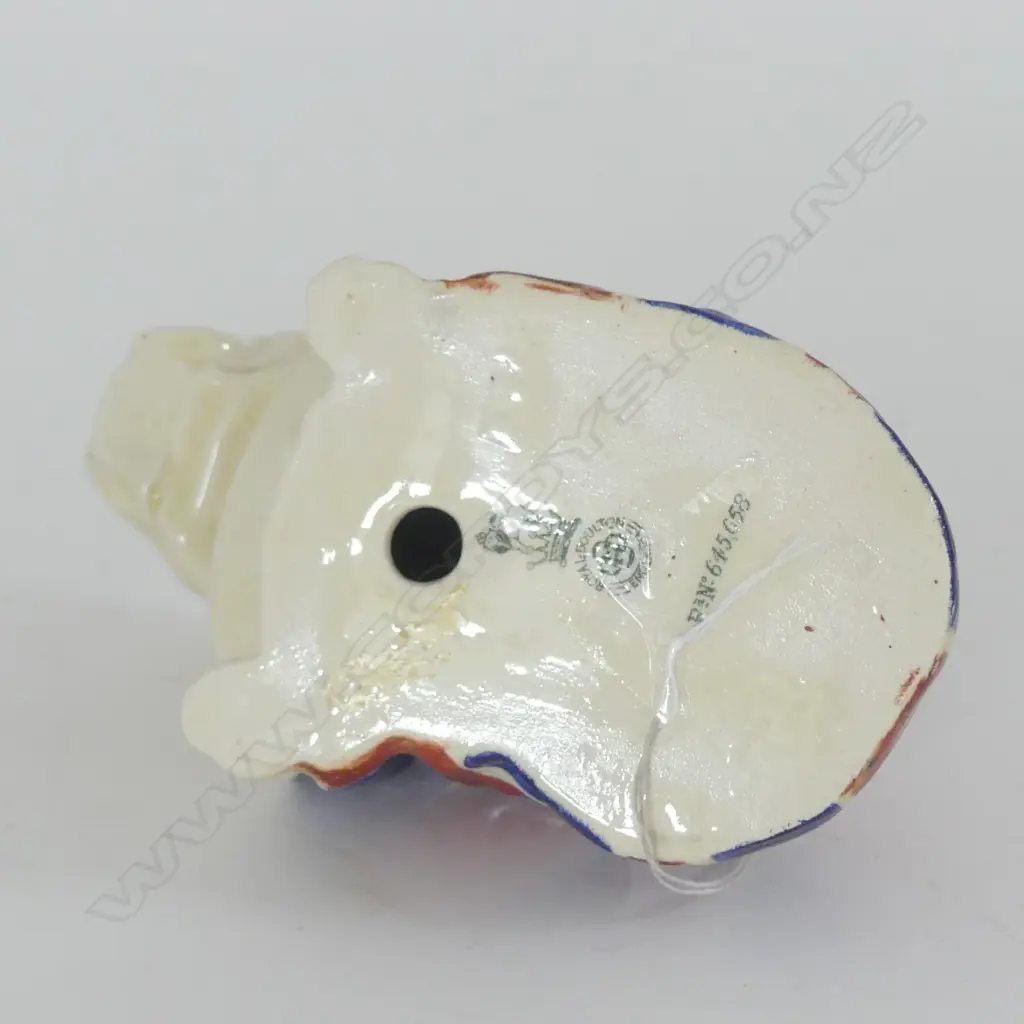 DOULTON ENGLISH BULLDOG IN UNION JACK .Rd. No. 645658 MED H.95mm Image 1++