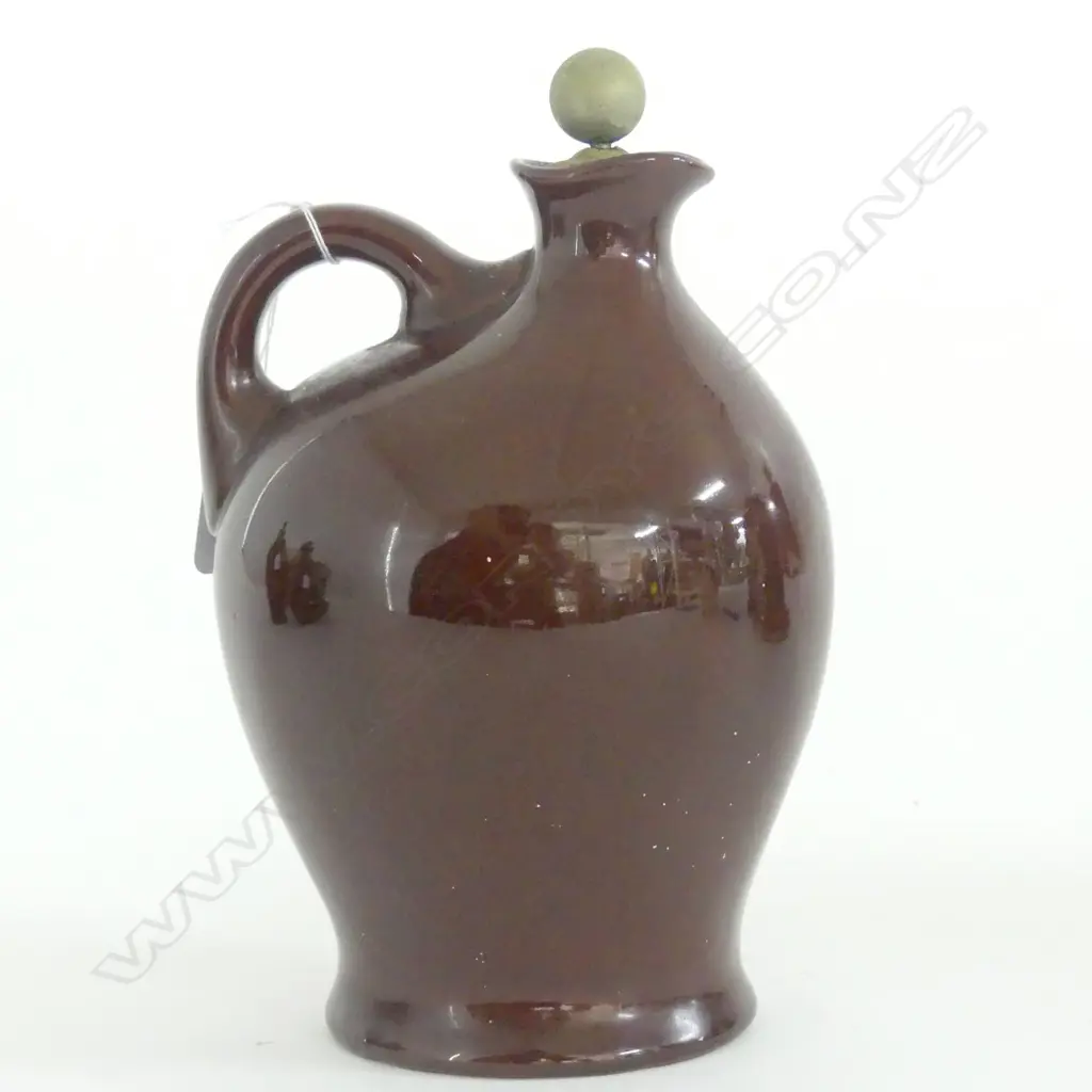 DOULTON KINGSWARE DECANTER "BONNIE PRINCE CHARLIE"  H.185mm (excluding stopper) Image 1++