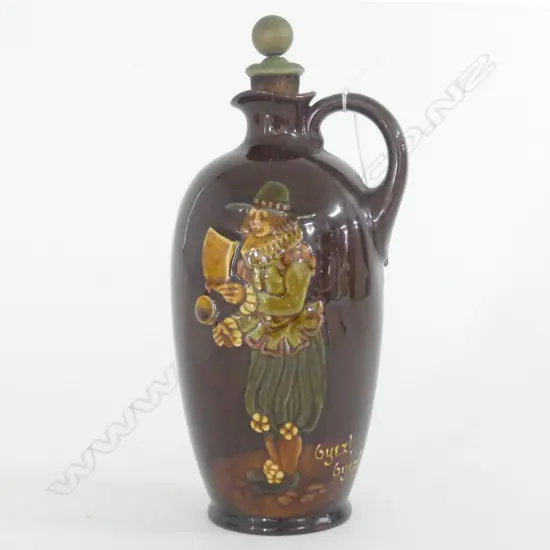 DOULTON KINGSWARE DECANTER !OYEZ!OYEZ! H.210mm (excluding stopper)