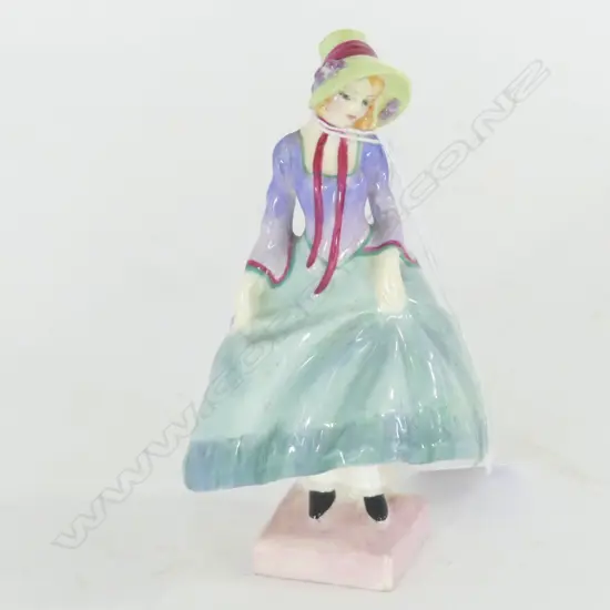 DOULTON SMALL FIGURE "PANTALETTES" M31 H.100mm