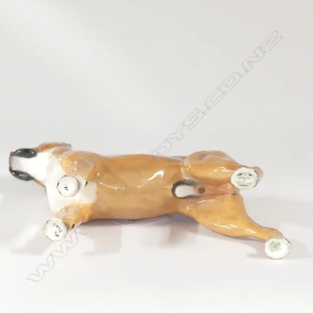 DOULTON STANDING BOXER DOG, MED H.165mm Image 1++