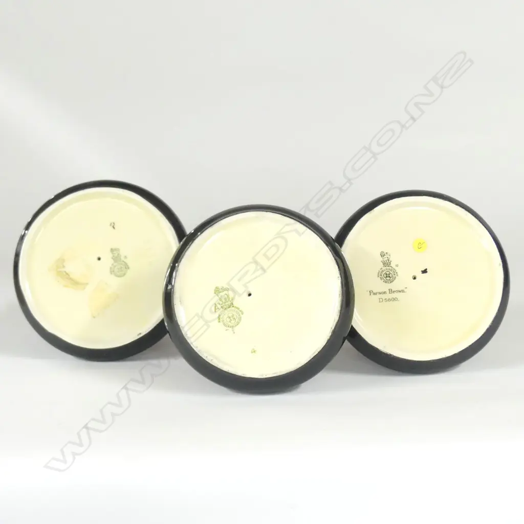 3 DOULTON CHARACTER ASHTRAYS -  PARSON BROWN (2),  DICK TURPIN Image 1++