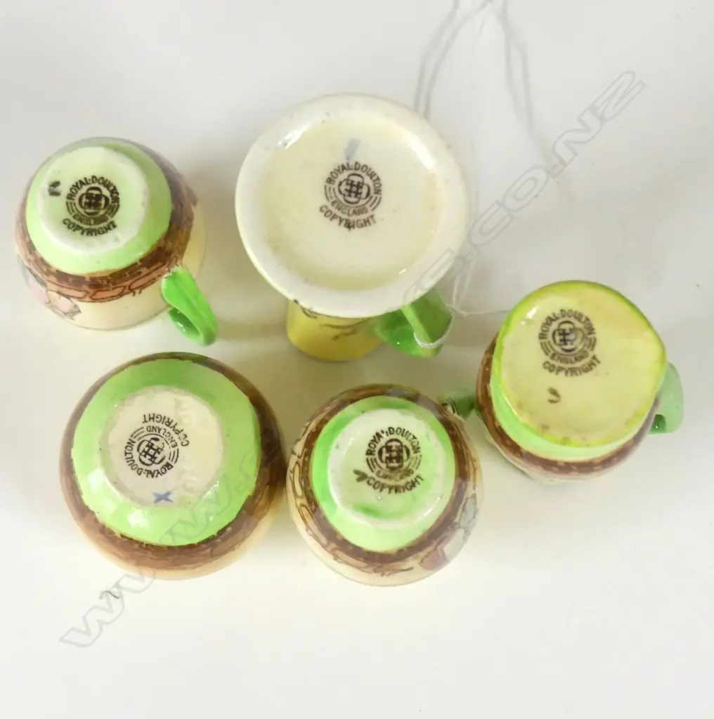 5 MINIATURE DOULTON "HARLEM" PIECES TALLEST 60mm Image 1++