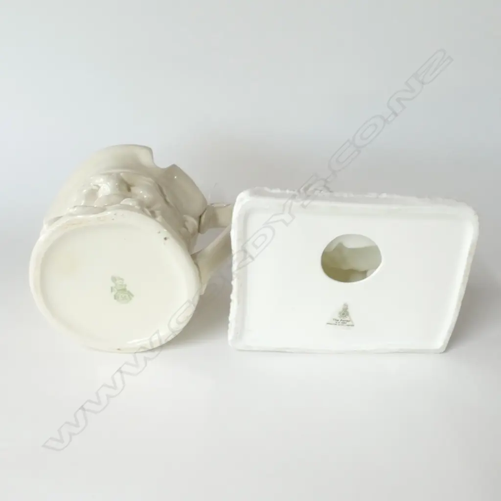 DOULTON WHITE GLAZED FIGURE "THE POTTER" & WHITE GLAZED OLD CHARLEY CHARACTER JUG Image 1++