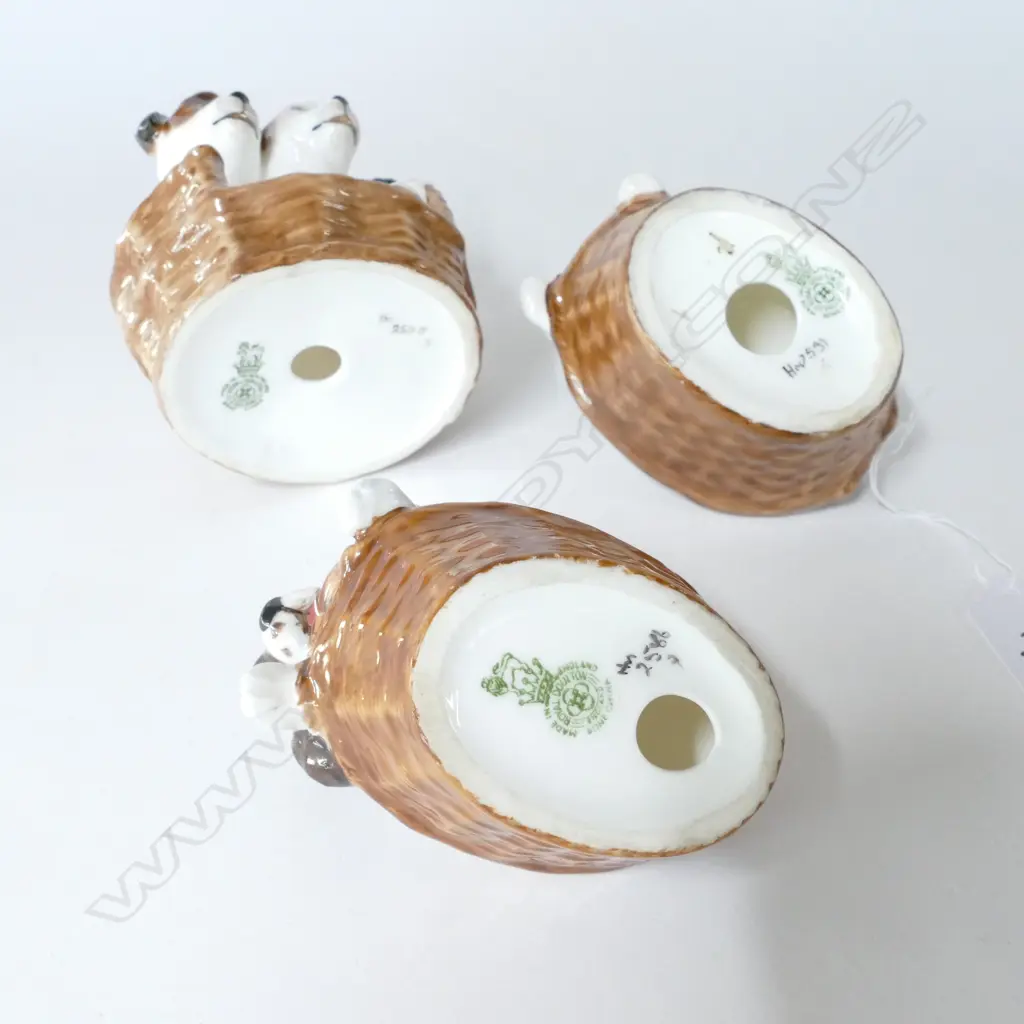 THREE DOULTON PUPPIES IN BASKETS, HN.2586, 2587, 2508, TALLEST H.80mm Image 1++