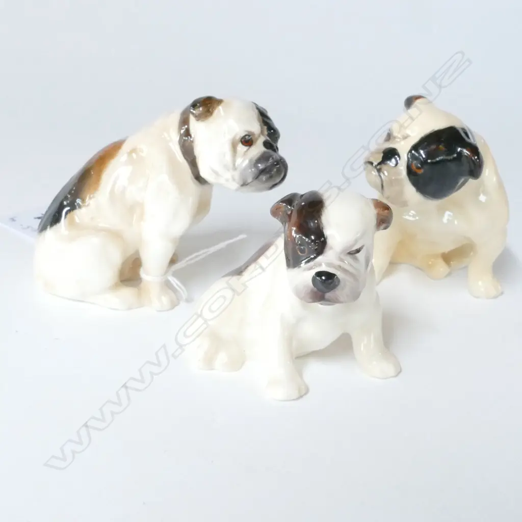 THREE SMALL DOULTON BULLDOGS, TALLEST H.55mm Image 1++