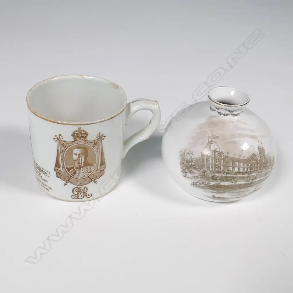 DOULTON NZ INTERNATIONAL EXHIBITION CHCH 1906-07 SMALL VASE + GEO.V CORONATION MUG Image 1++