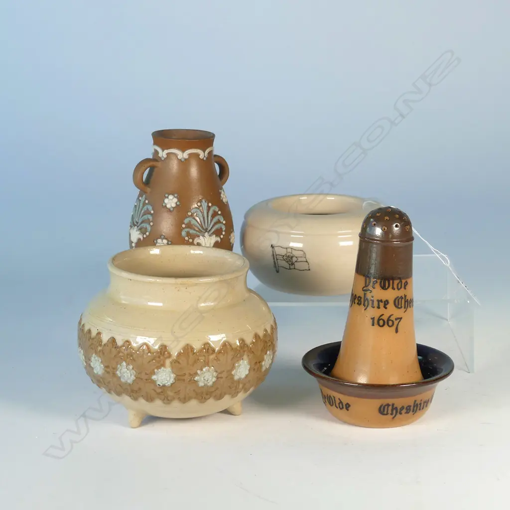 DOULTON CHESHIRE CHEESE SALT CELLAR, PEPPERETTE & 3 OTHER PIECES  Image 1++