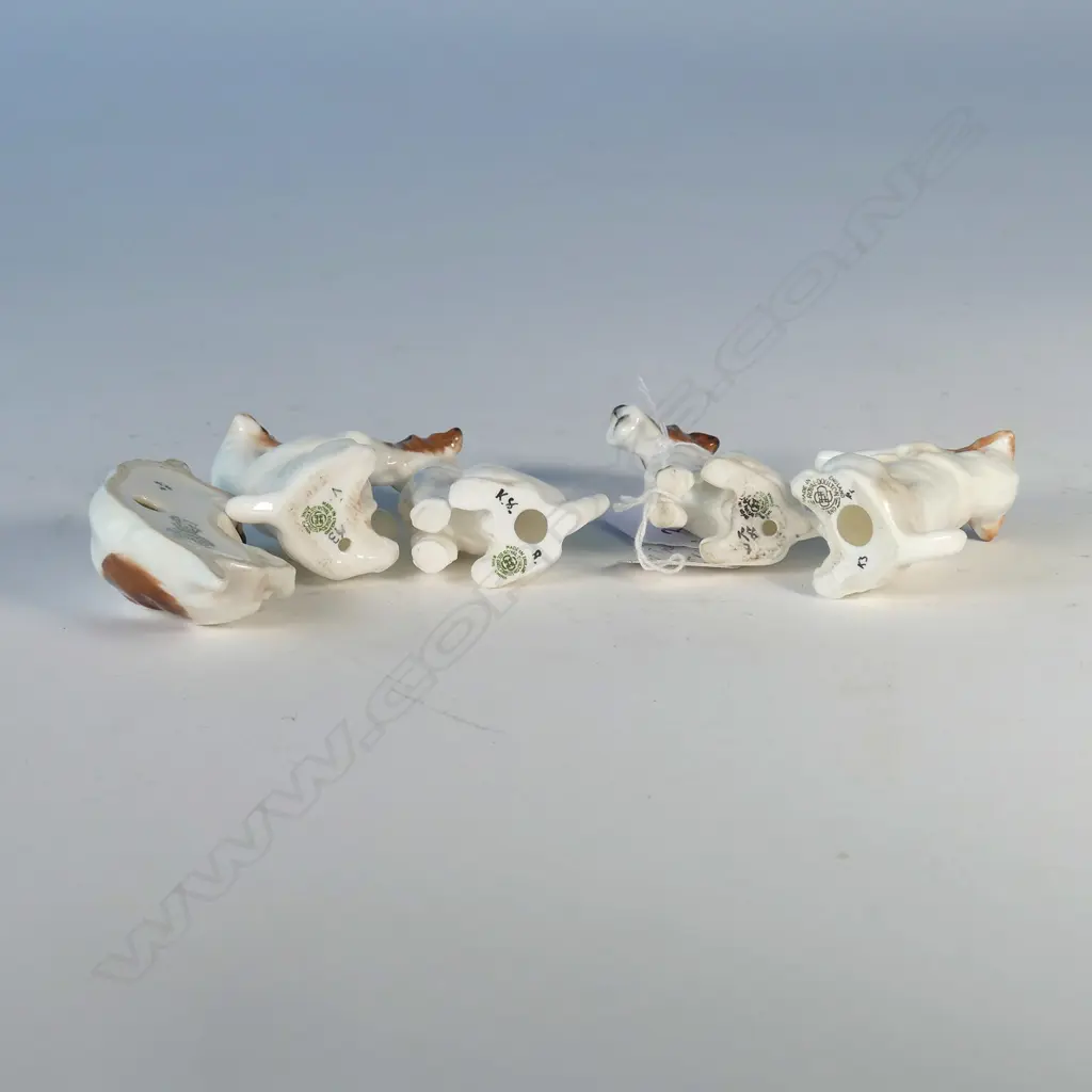 5 DOULTON MINIATURE FOX TERRIERS Image 1++