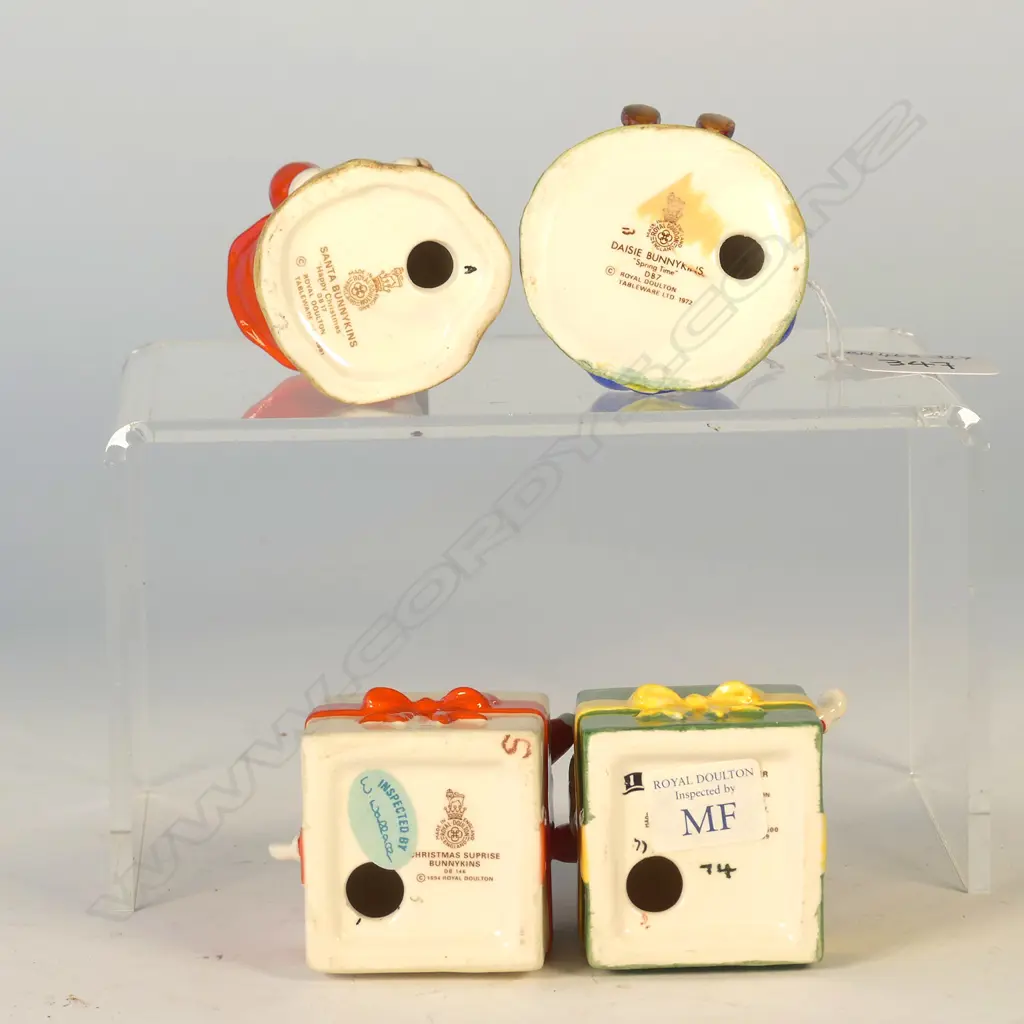 4 DOULTON BUNNYKINS FIGS: SANTA, XMAS SURPRISE (2), DAISIE Image 1++