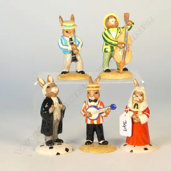 5 DOULTON BUNNYKINS FIGS: CLARINET PLAYER, DBLE BASE PLAYER, BANJO PLAYER, LAWYER, JUDGE (ear broken off)
