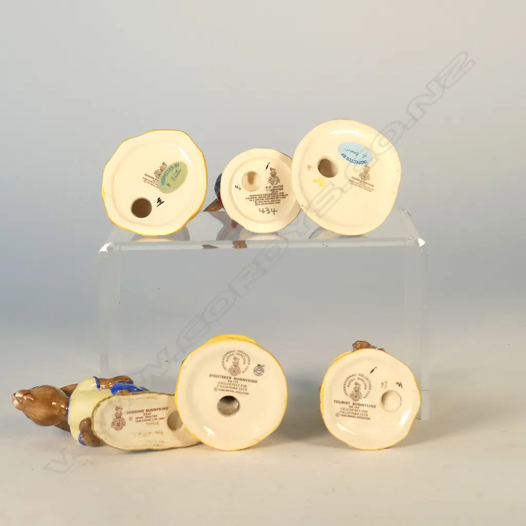 6 DOULTON BUNNYKINS FIGS: TOURIST, SIGHTSEER, SAILOR, SEASIDE, JOGGING, BOY SKATER Image 1++
