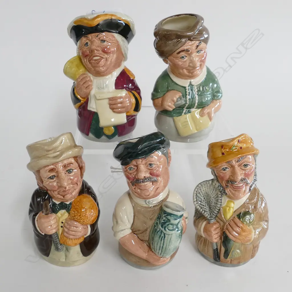 5 SMALL DOULTON TOBY JUGS, INCLD. MR.TONSIL Image 1++