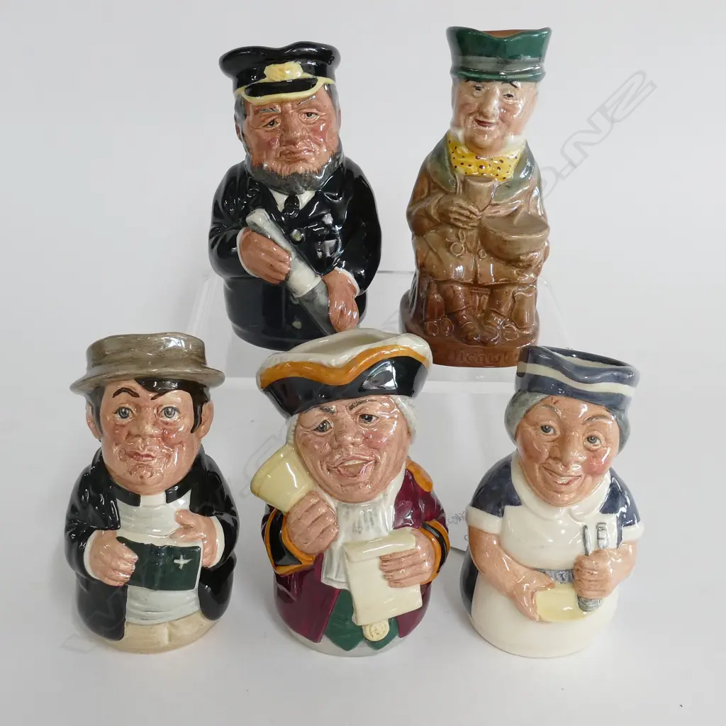 5 SMALL DOULTON TOBY JUGS, INCLD. CAPT. SALT ETC Image 1++