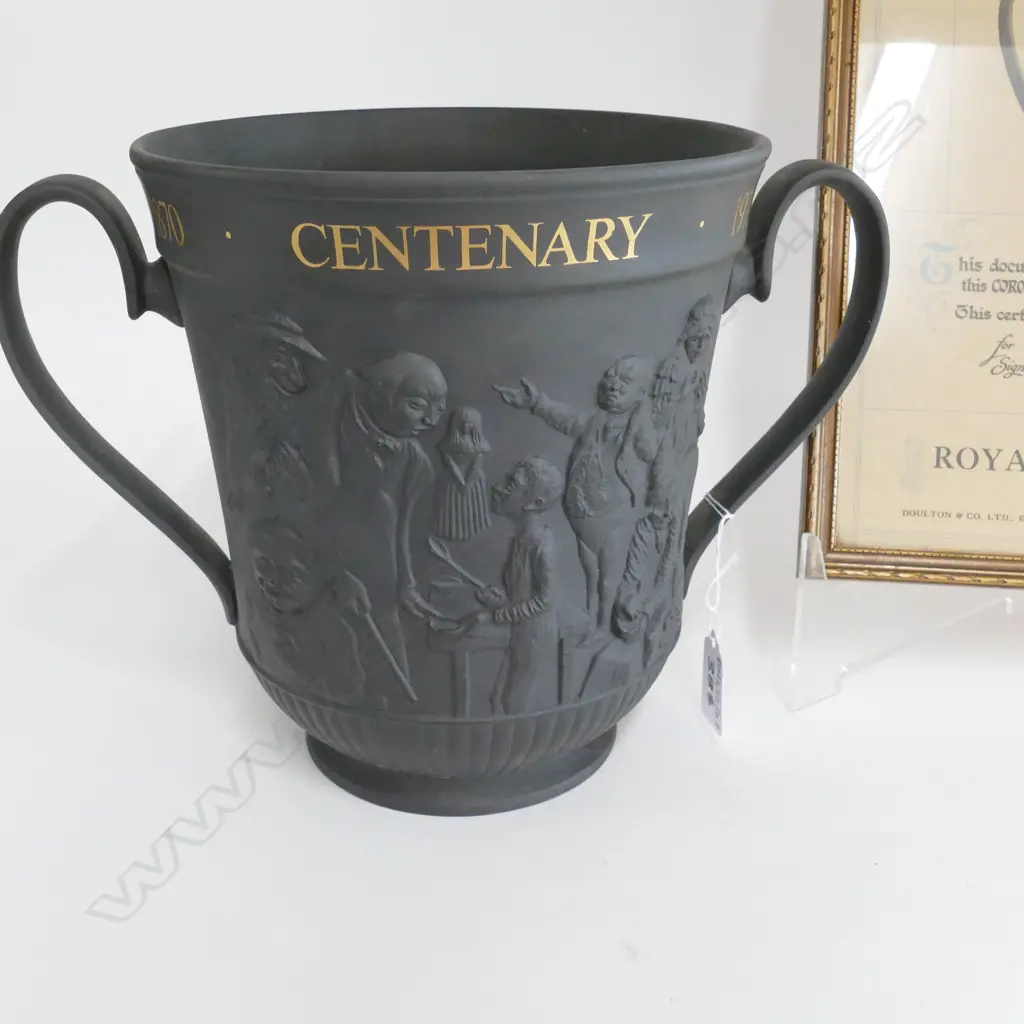 DOULTON CHARLES DICKENS CENTENARY BLACK URN LOVING CUP EDITION OF 305/500 H. 210mm Image 1++