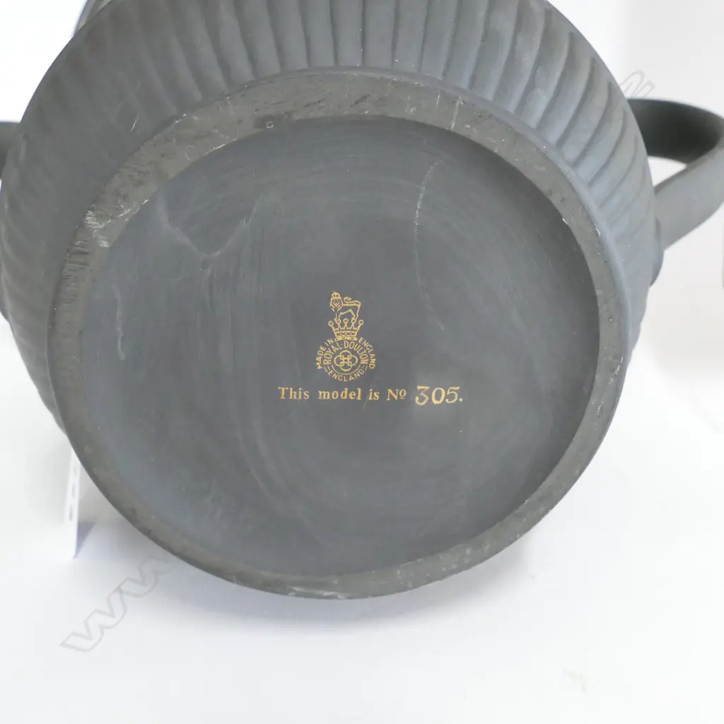 DOULTON CHARLES DICKENS CENTENARY BLACK URN LOVING CUP EDITION OF 305/500 H. 210mm Image 1++