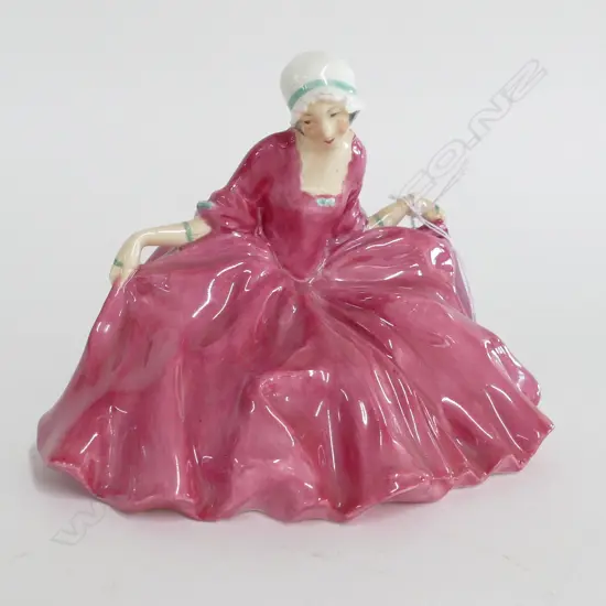 ROYAL DOULTON FIGURINE POLLY PEACHUM 145MM H