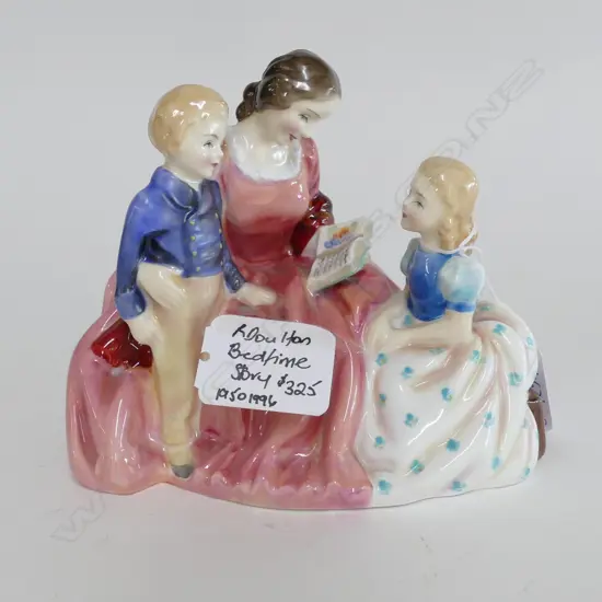 ROYAL DOULTON FIGURINE BEDTIME STORY 150MM H