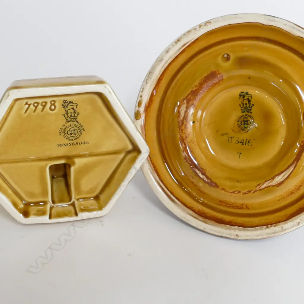 2 ROYAL DOULTON MATCH HOLDERS / ASHTRAYS Image 1++