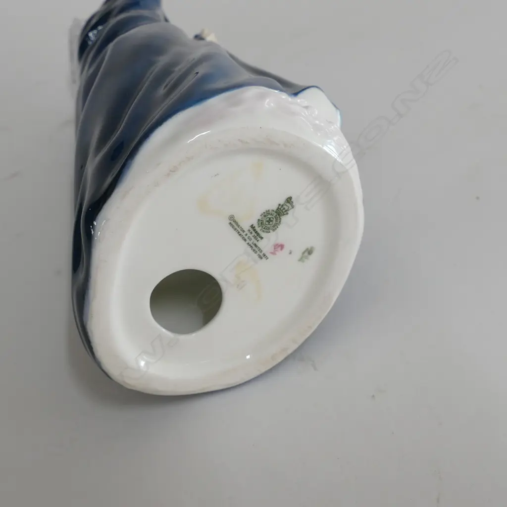 ROYAL DOULTON FIGURINE MASQUE 230MM H Image 1++