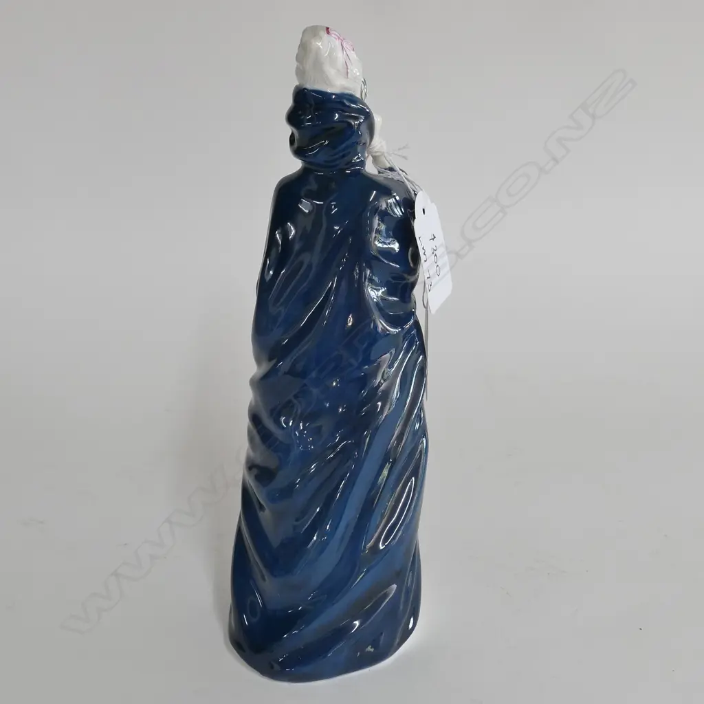 ROYAL DOULTON FIGURINE MASQUE 230MM H Image 1++