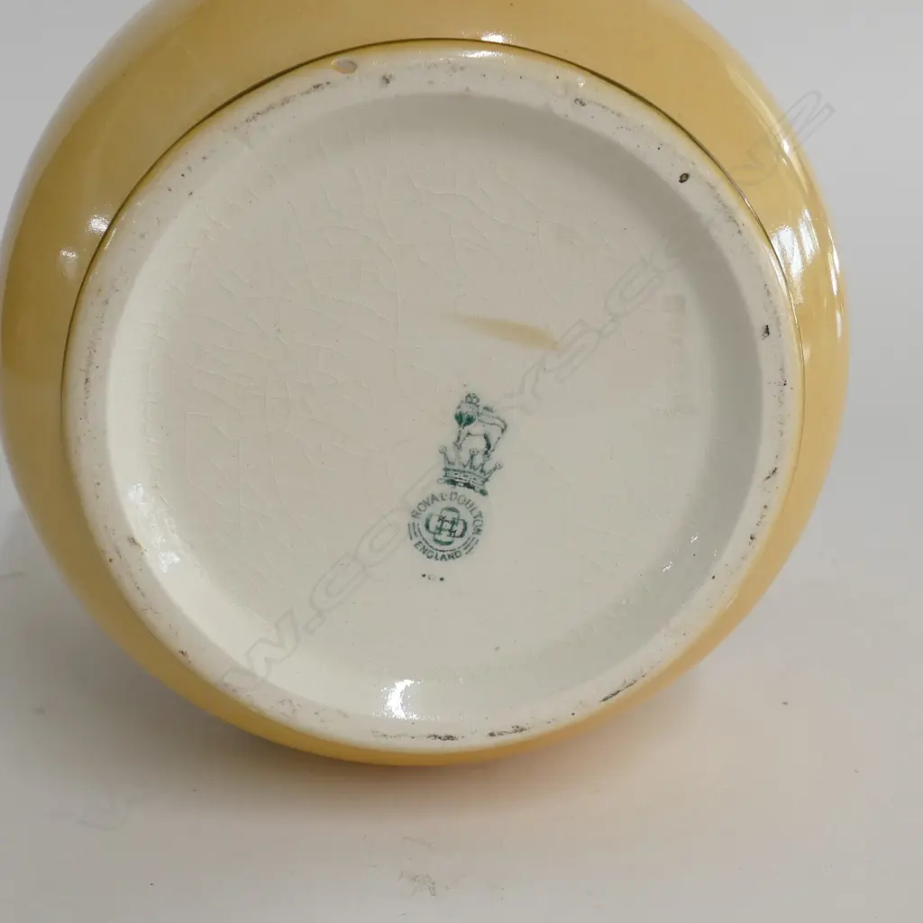 ROYAL DOULTON CARRIAGE SCENE BISCUIT BARREL - LID ABSENT Image 1++