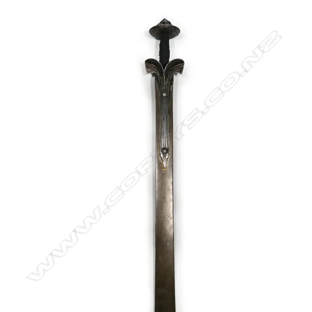 An early Indian Khandar sword, with hilt of 14-15thC form, Image 1++