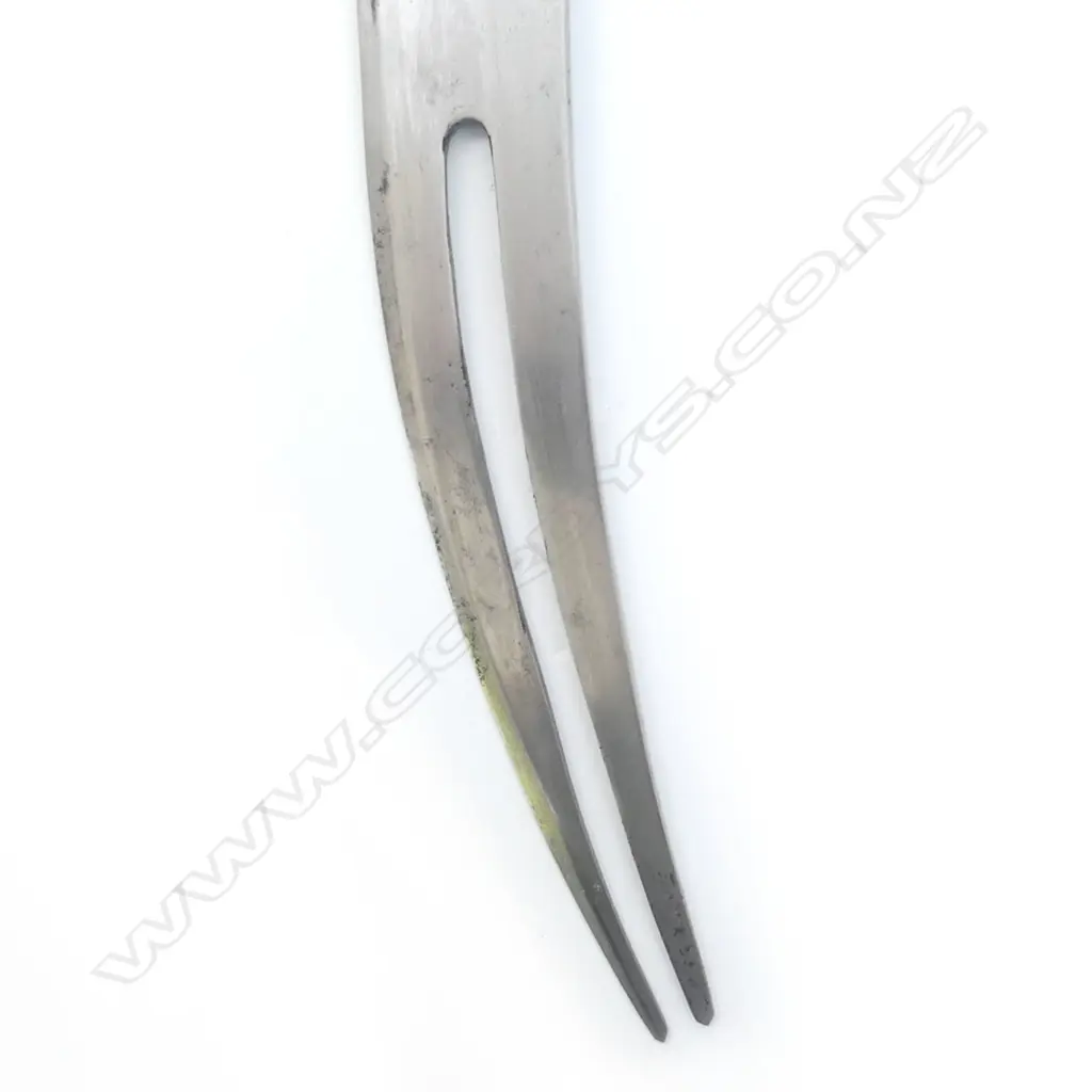 An unusual 19thC Indian kard dagger with curved bifurcated blade, Image 1++