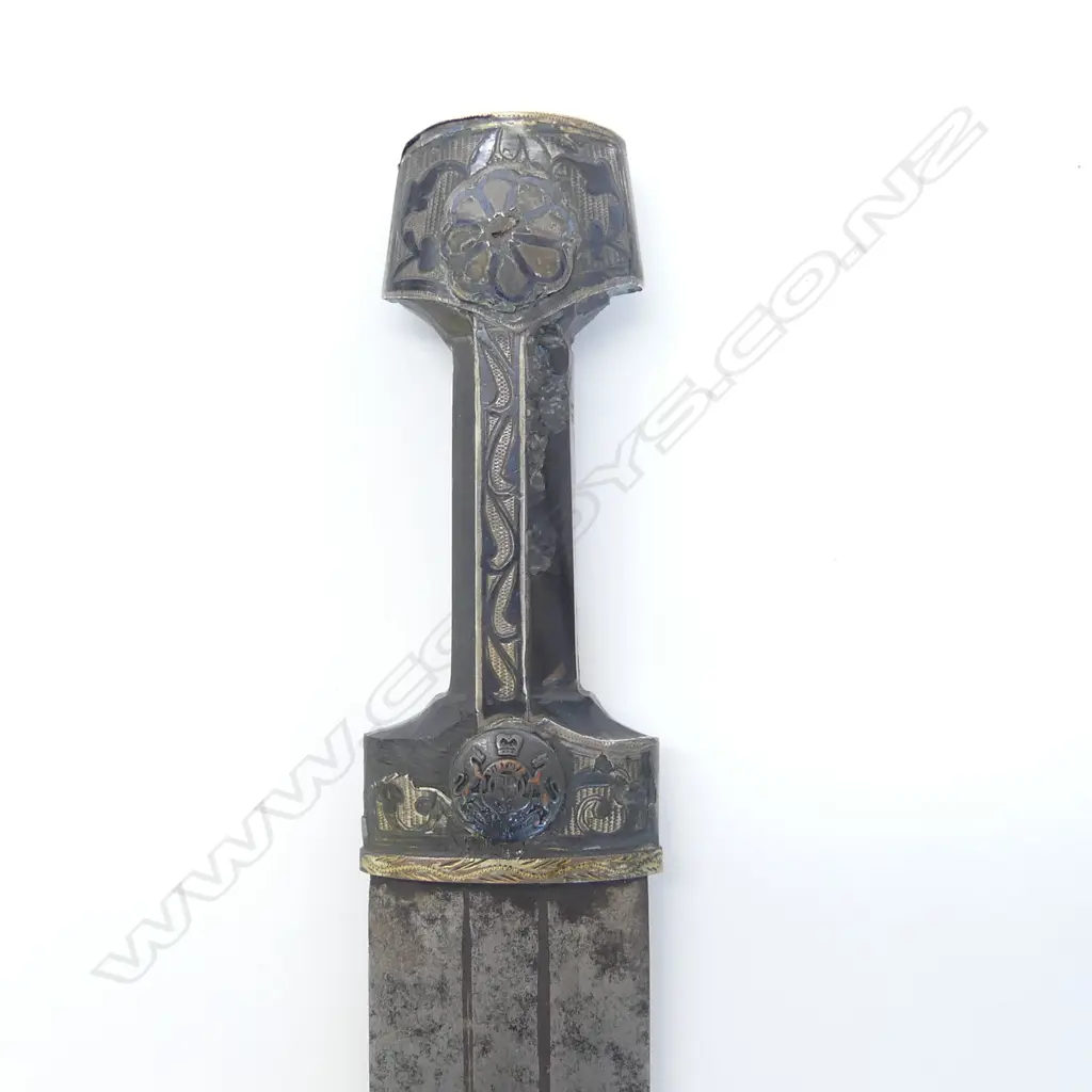 A 19thC Russian kinjal dagger with scabbard, Image 1++