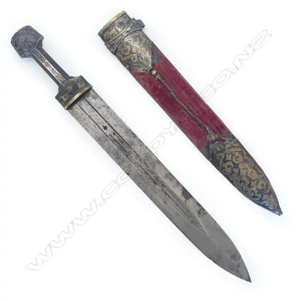 A 19thC Russian kinjal dagger with scabbard, Image 1++