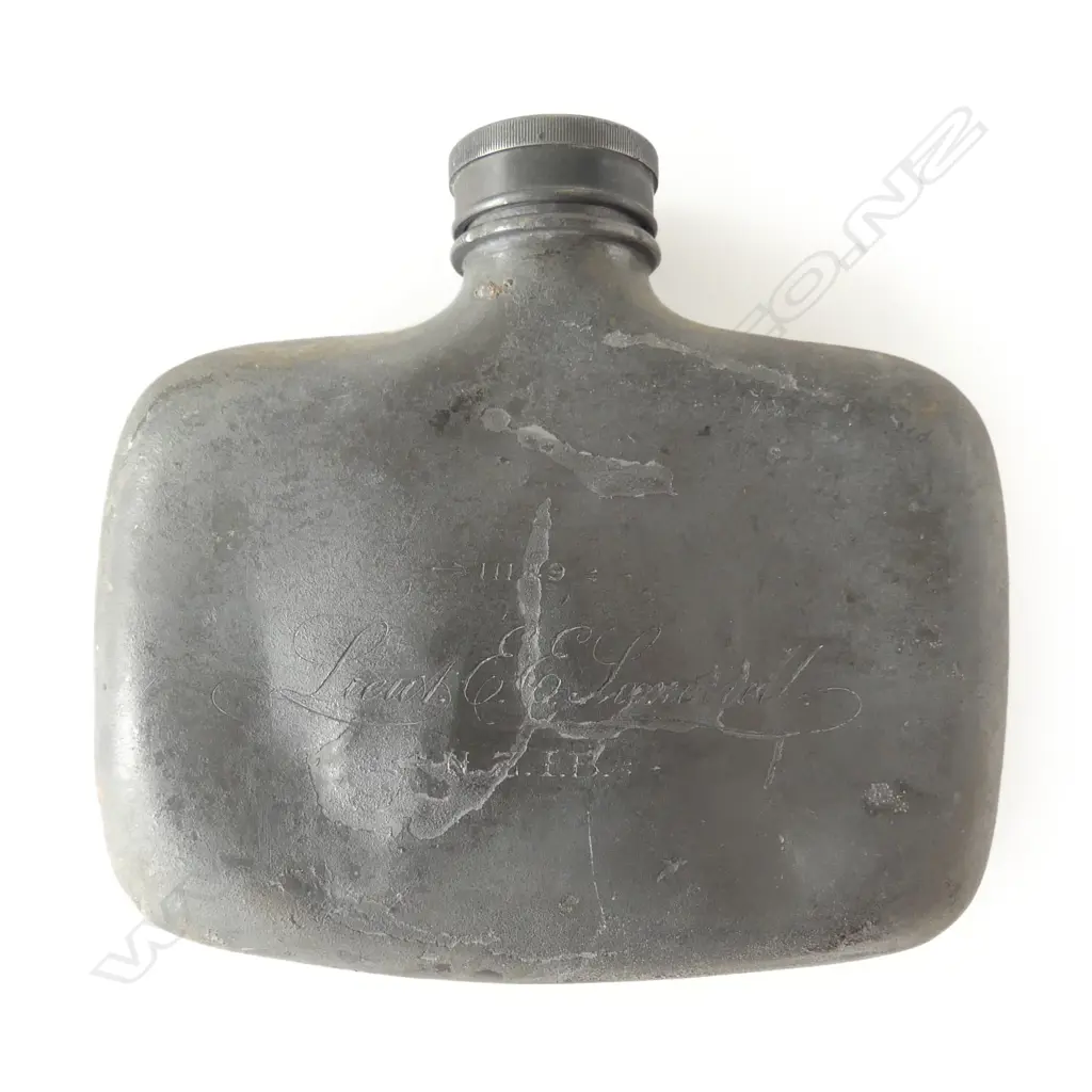 A WWI serviceman’s pewter hip flask, with engraved details to one side: Image 1++