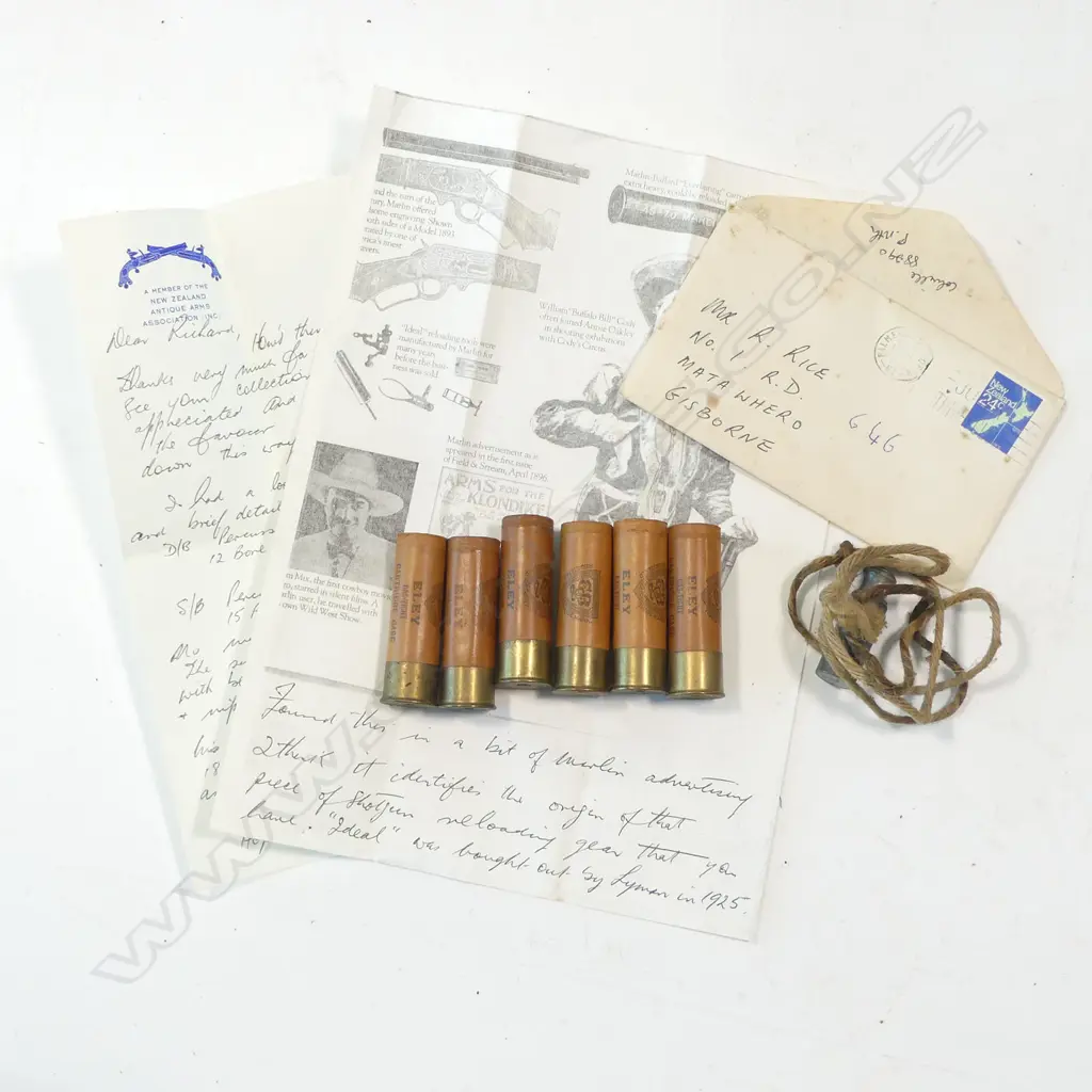 A 12 bore, hammerless double barrel shotgun by Enos James & Co. With leather case, Image 1++