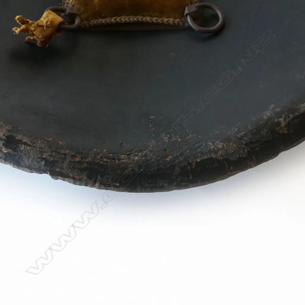 Round Indian Leather shield with four gold Damascened Bosses, Image 1++