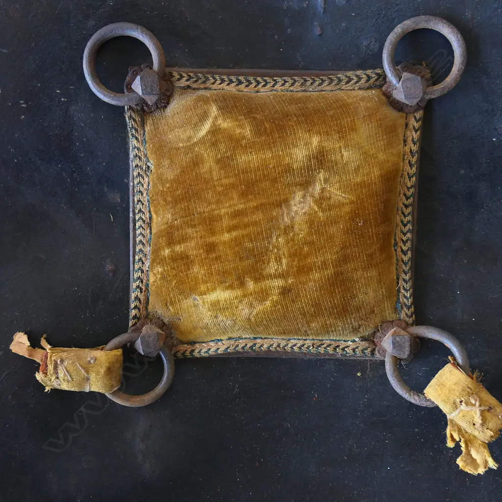 Round Indian Leather shield with four gold Damascened Bosses, Image 1++
