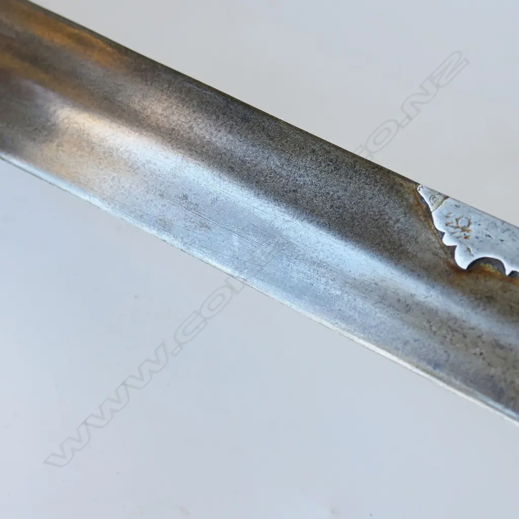 An Indian khanda sword, late 18th/ early 19thC, with fabric covered scabbard, Image 1++