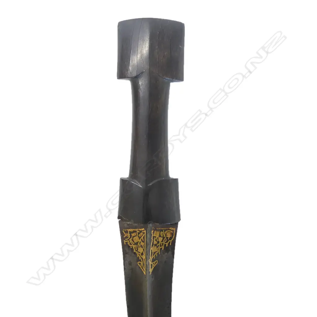 A North African jambaiya with horn handle and brass mounted leather scabbard, Image 1++